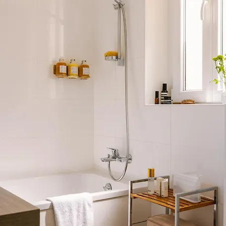 Hotel Yelo Belle Epoque Powered By Sonder 4*